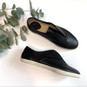 Frye Mindy Black Leather Slip On Shoes Sneaker 9.5